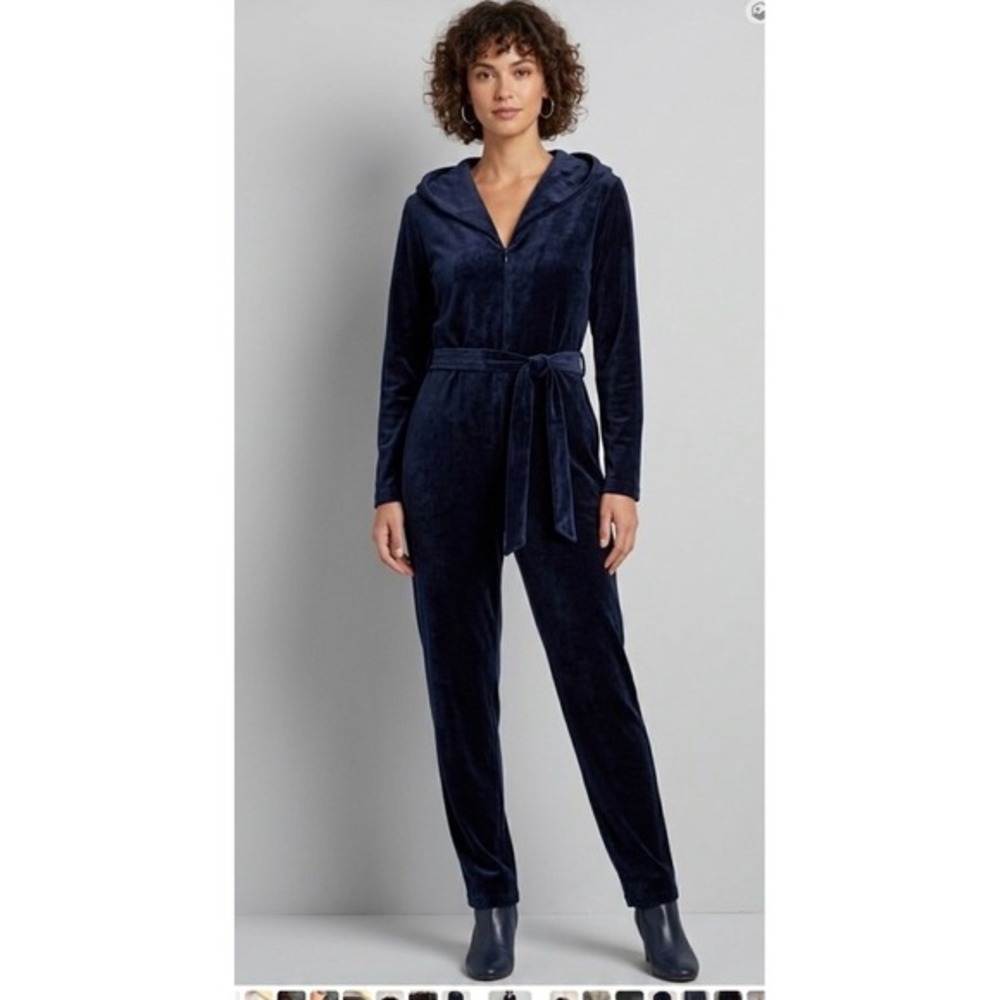 Victoria's‎ Secret Black Velour Jumpsuit Belted Wide Leg Zip Up Women's M